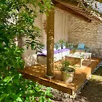 Familial 6 Personnes Climatise, Piscine Partagee Chauffee, Proche Nimes, Uzes, Pont Du Gard, Cevennes *