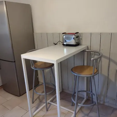 Familial Climatise, Piscine Partagee Chauffee, Entre Mediterranee Et Cevennes, Proche Nimes, Uzes Et Pont Du Gard Holiday home Saint-Genies-de-Malgoires