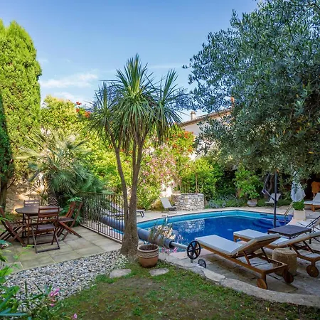 Familial 6 Personnes Climatisé, Piscine Partagée Chauffée, Proche Nîmes, Uzès, Pont Du Gard, Cévennes Saint-Genies-de-Malgoires