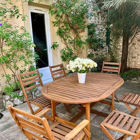 Holiday home Familial Climatise, Piscine Partagee Chauffee, Entre Mediterranee Et Cevennes, Proche Nimes, Uzes Et Pont Du Gard *