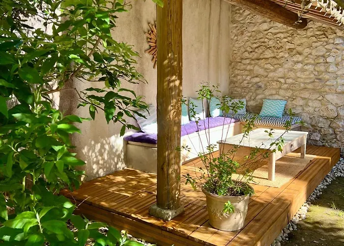 Familial 6 Personnes Climatise, Piscine Partagee Chauffee, Proche Nimes, Uzes, Pont Du Gard, Cevennes *