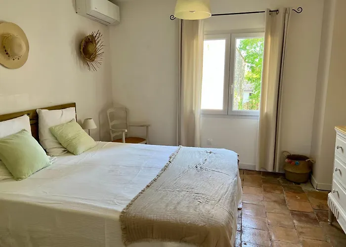 Familial 6 Personnes Climatise, Piscine Partagee Chauffee, Proche Nimes, Uzes, Pont Du Gard, Cevennes Saint-Genies-de-Malgoires