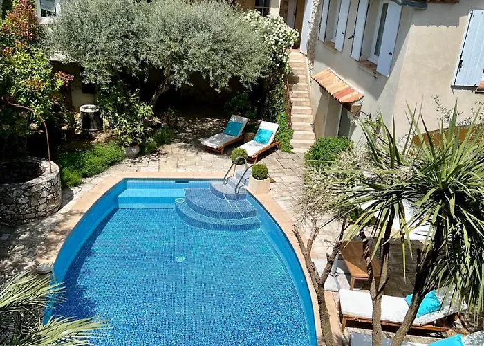 Familial 6 Personnes Climatise, Piscine Partagee Chauffee, Proche Nimes, Uzes, Pont Du Gard, Cevennes Дом отдыха Saint-Genies-de-Malgoires