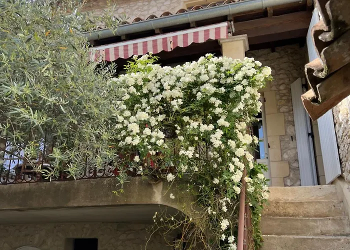 Familial 6 Personnes Climatise, Piscine Partagee Chauffee, Proche Nimes, Uzes, Pont Du Gard, Cevennes Дом отдыха Saint-Genies-de-Malgoires